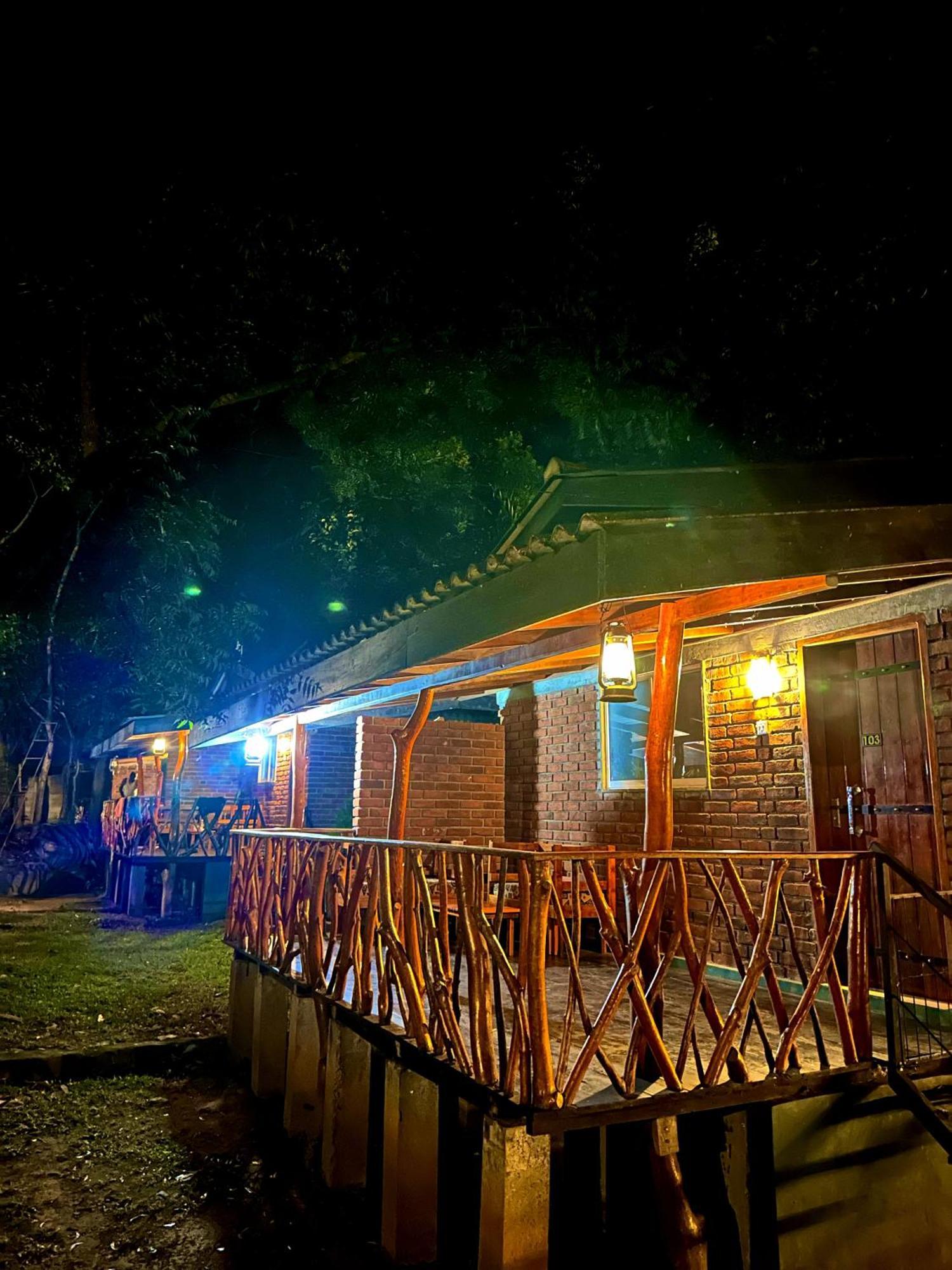 Birds Paradise Inn Udawalawe Esterno foto